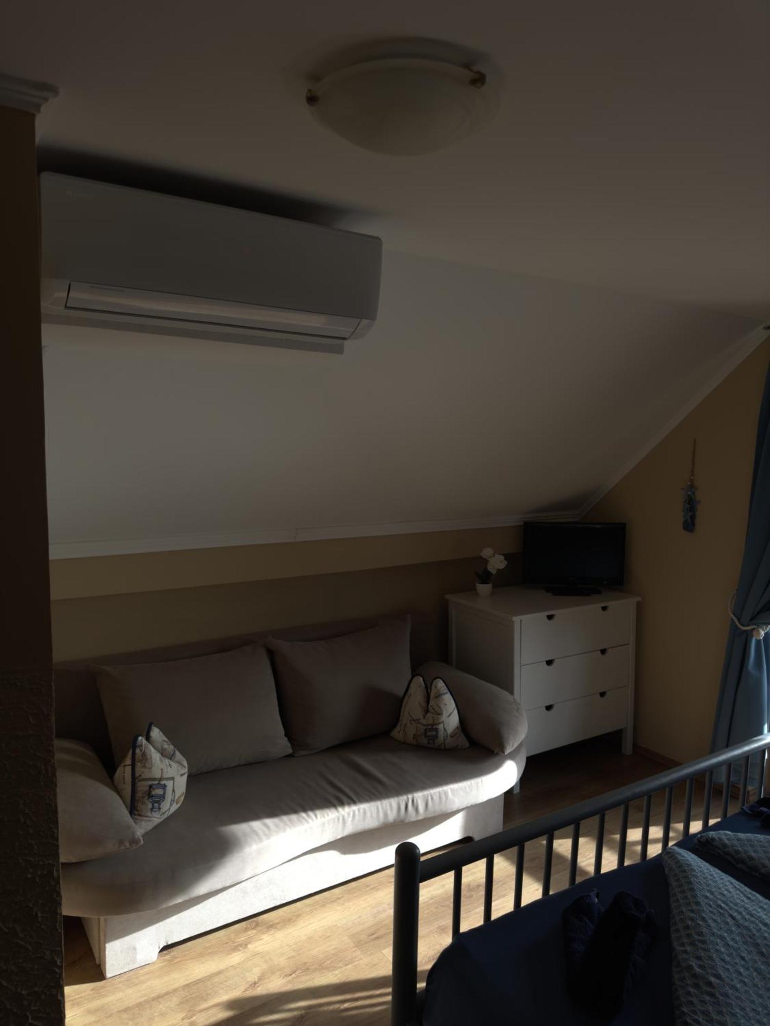 Rozsa Apartman 2 Alsoors Phòng bức ảnh