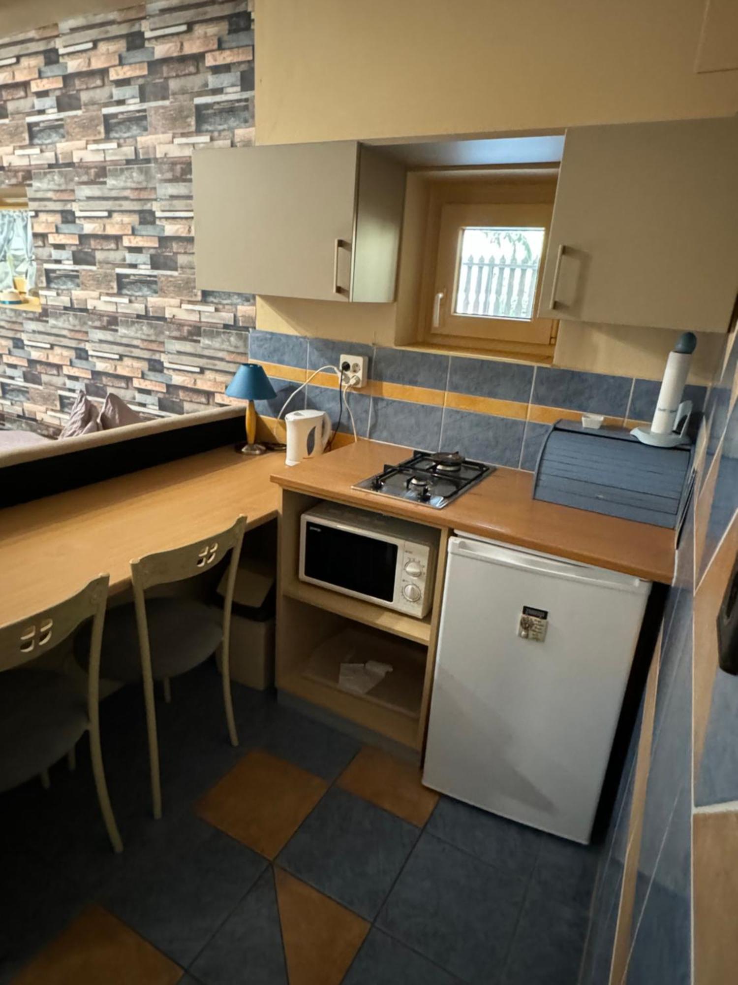 Rozsa Apartman 2 Alsoors Phòng bức ảnh